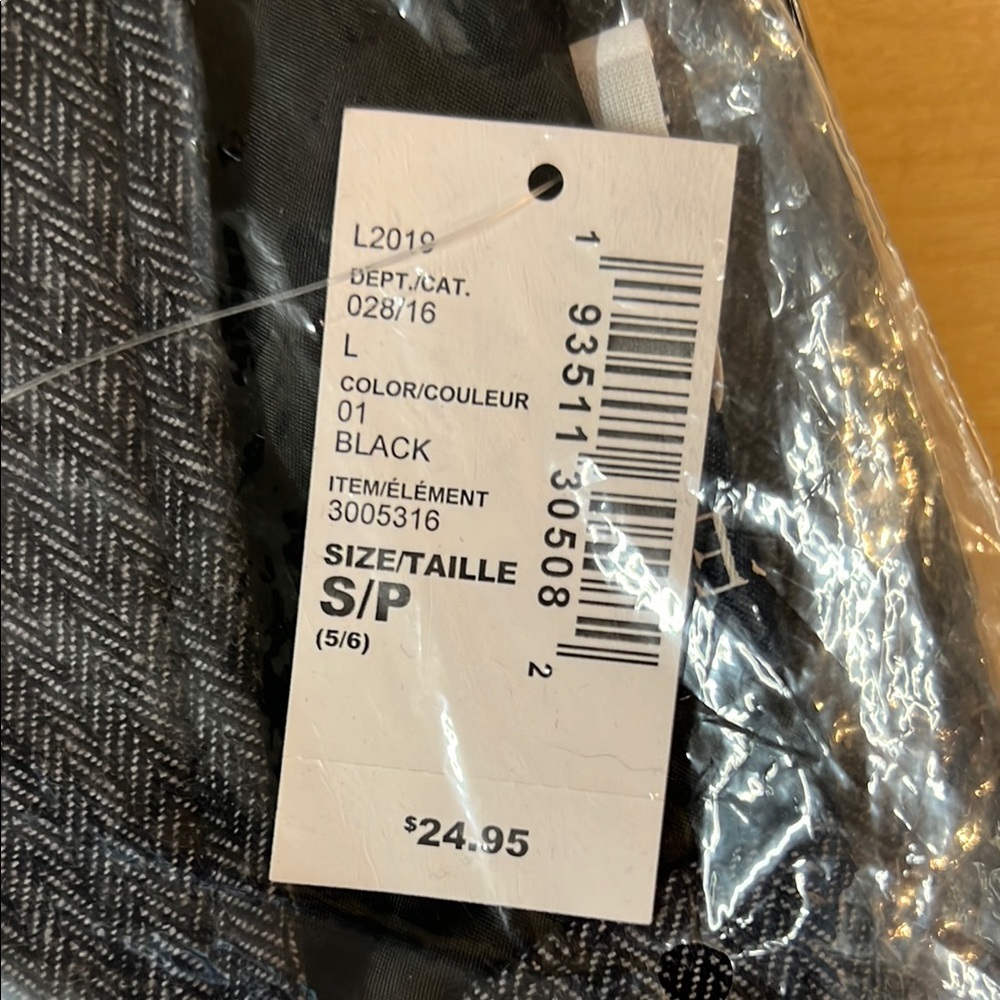 Gray Button-Up Vest 5/6 - Picture 7 of 7